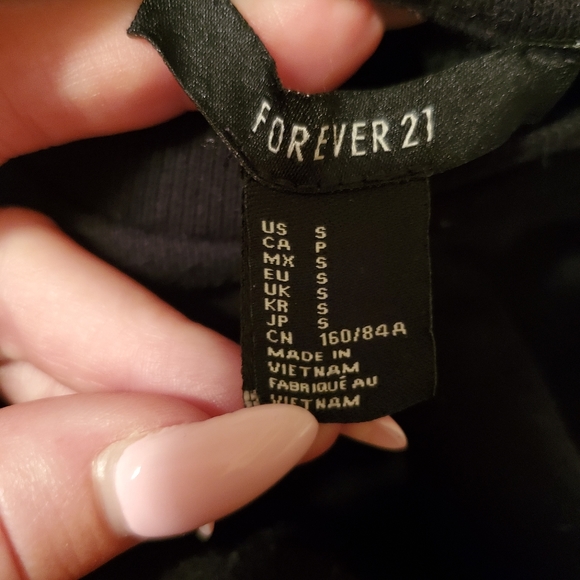 Zebra Sweatshirt B&W Graphic Pullover EUC! Size Sm - Picture 6 of 7